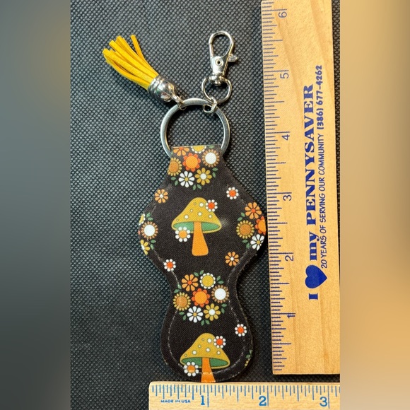 COPY - Retro Mushrooms Chapstick Lipstick Holder Keychain - Picture 4 of 4